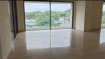 Room in 5 BHK Apartment at Embassy Lake Terrace, Hebbal – for Rent