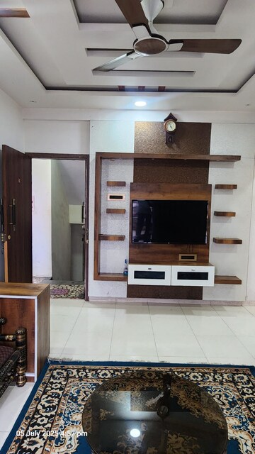 Furnished Amenities in 2 BHK Apartment at Govind Nagar – for Rent