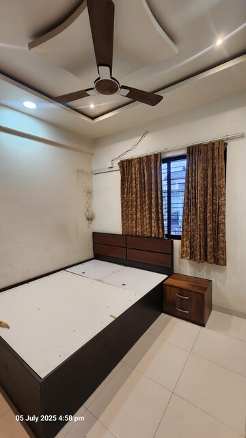 Room in 2 BHK Apartment at Govind Nagar – for Rent