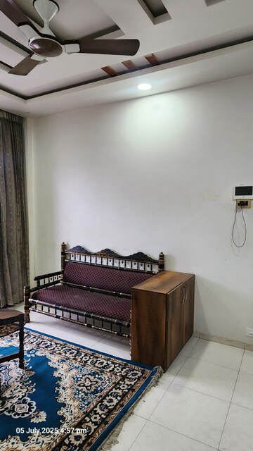 Furnished Amenities in 2 BHK Apartment at Govind Nagar – for Rent