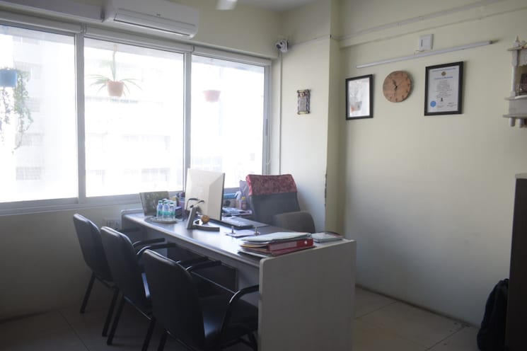 Team Area, titanium-city-centre Commercial Office Space 558 Sq.Ft. In Satellite Ahmedabad 9030209