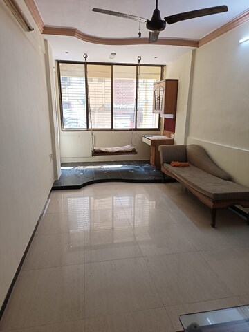 Living Room in 1.5 BHK Apartment at Vanamali Apartment, Ghatkopar East – for Sale