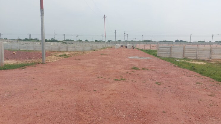 undefined, kuberpur Commercial Industrial Plot 670 Sq.Yd. In Kuberpur Agra 9030253