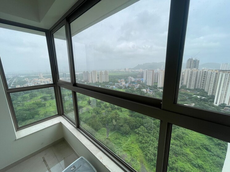 Balcony, kalpataru-paramount 2 Bedroom 711 Sq.Ft. Apartment In Kapur Bawdi Thane 9030272