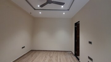Bedroom in 4 BHK Villa at Dumartarai – for Rent