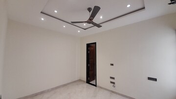 Room in 4 BHK Villa at Dumartarai – for Rent