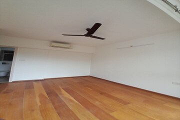 Room in 2 BHK Apartment at Godrej The Trees, Vikhroli East – for Sale