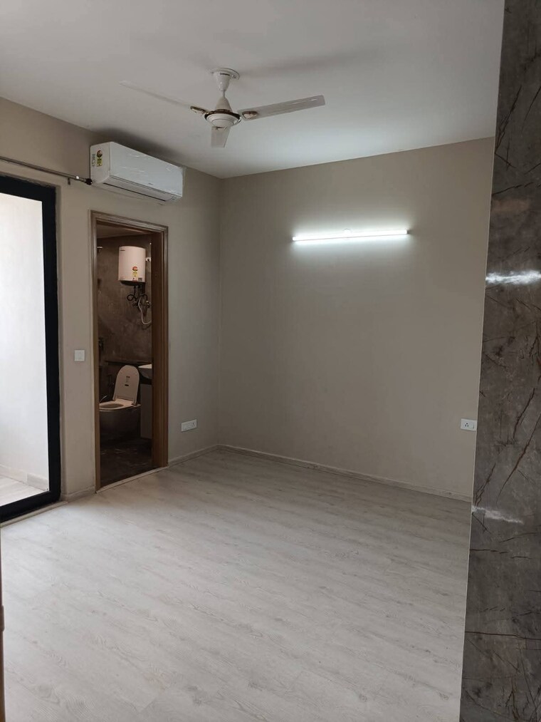 Room, m3m-heights 2 Bedroom 1516 Sq.Ft. Apartment In Sector 65 Gurgaon 9030295