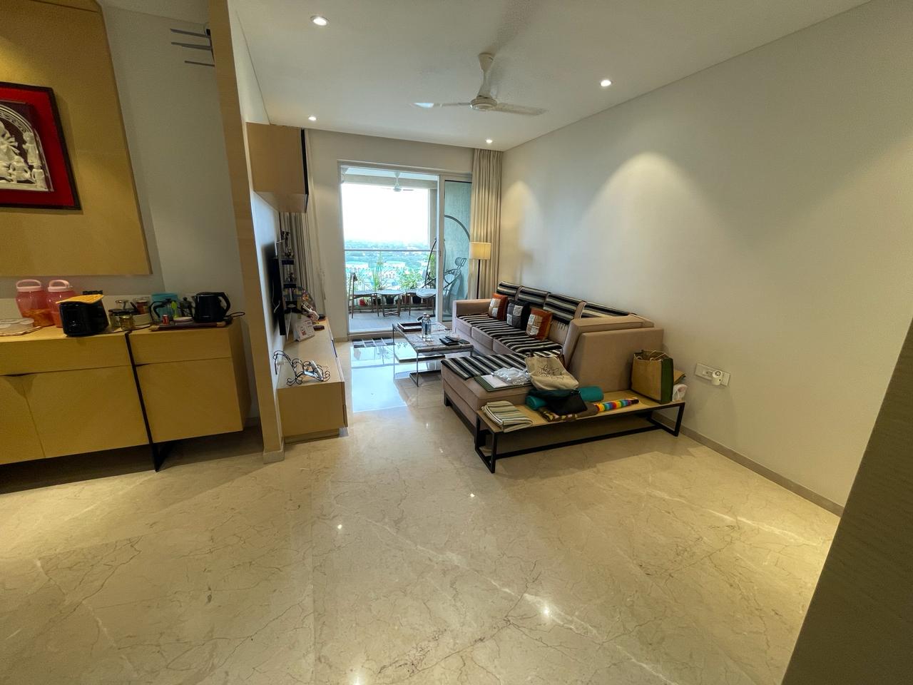 3 BHK + Pooja Room,Servant Room Apartment For Rent in Dosti Ambrosia