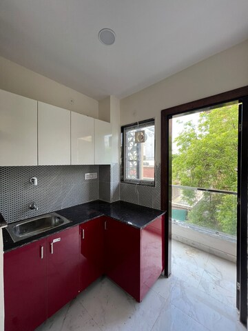 Kitchen in 1 RK Builder Floor at Sushant Vyapaar Kendra, Sector 43 – for Rent