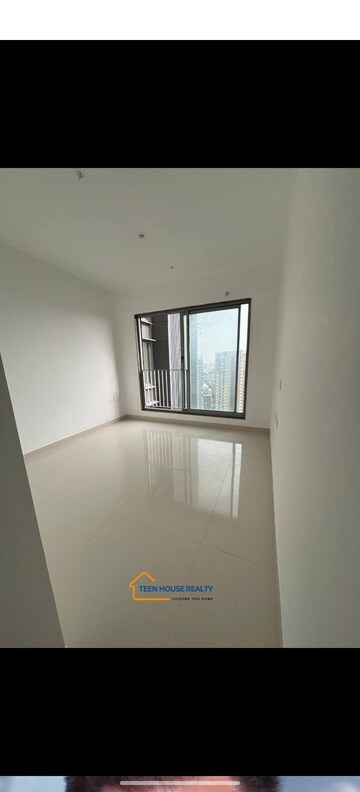 Room in 2 BHK Apartment at Sunteck City Avenue 4, Goregaon West – for Rent