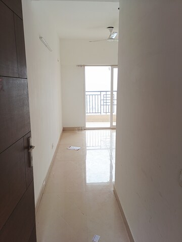 Room in 2 BHK Apartment at Ace Divino, Sector 1 Greater Noida – for Rent