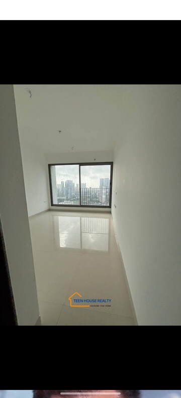 Room in 2 BHK Apartment at Sunteck City Avenue 4, Goregaon West – for Rent