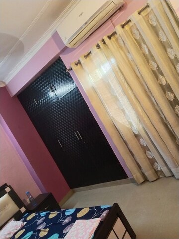 Bedroom in 3 BHK Apartment at Gomti Nagar – for Rent