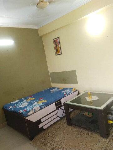Bedroom in 3 BHK Apartment at Gomti Nagar – for Rent