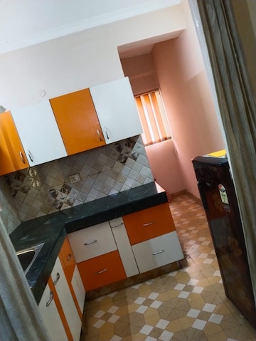 Kitchen in 3 BHK Apartment at Gomti Nagar – for Rent