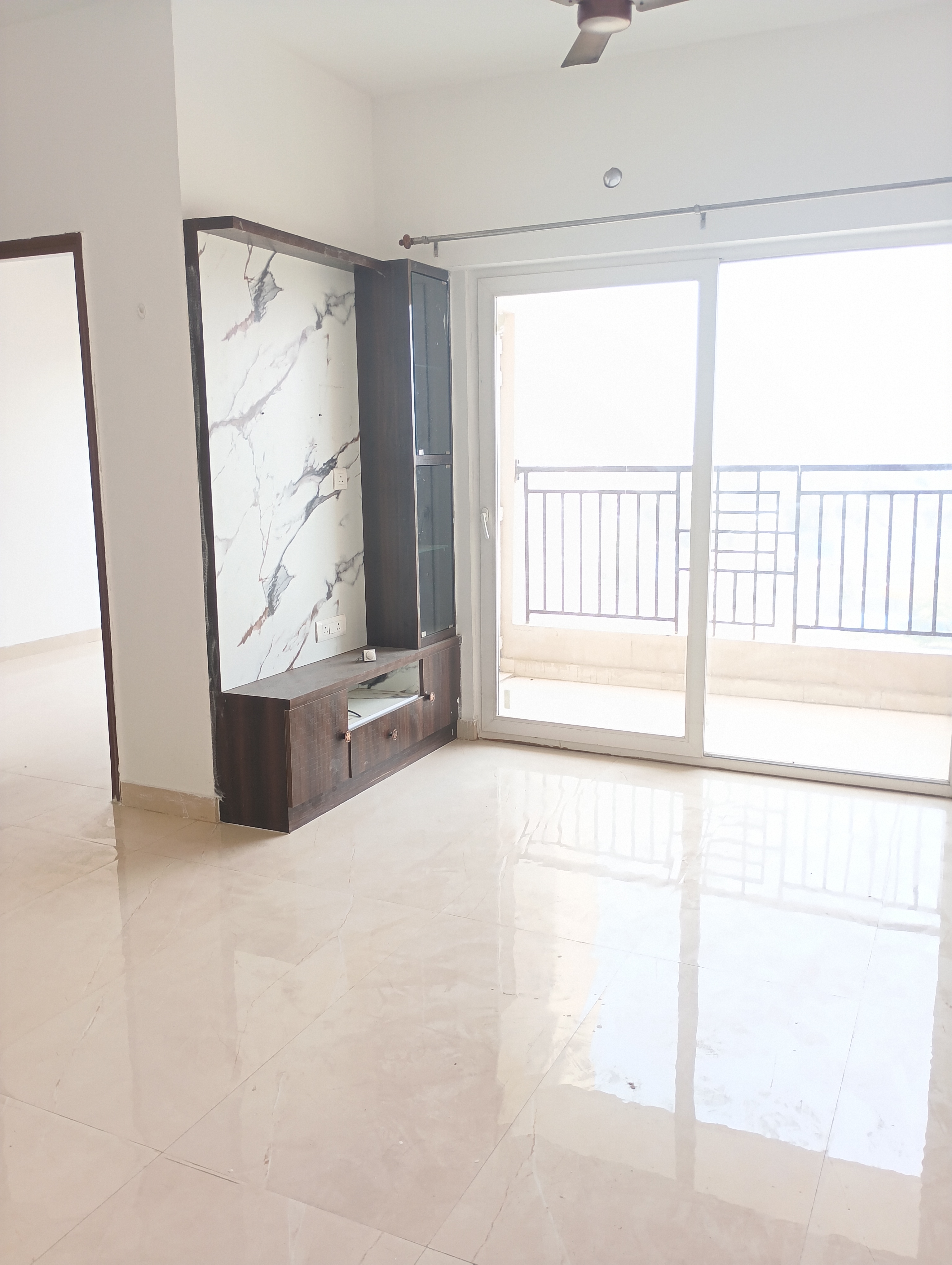 2 BHK Apartment For Rent in Ace City