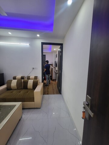 Bedroom in 1 BHK Builder Floor at Sushant Vyapaar Kendra, Sector 43 – for Rent