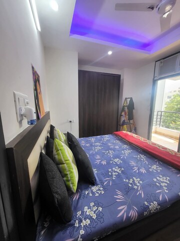 Bedroom in 1 BHK Builder Floor at Sushant Vyapaar Kendra, Sector 43 – for Rent