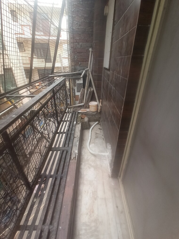 Balcony, malviya nagar 1 Bedroom 450 Sq.Yd. Builder Floor In Malviya Nagar Delhi 9030360
