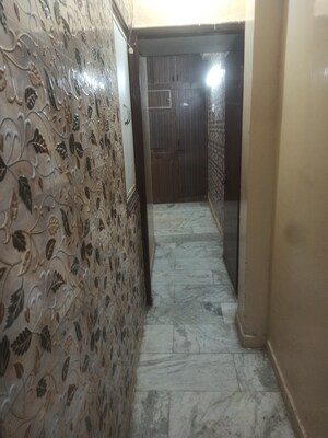 Parking in 1 BHK Builder Floor at Malviya Nagar – for Sale