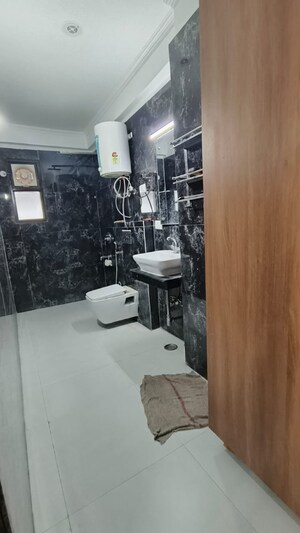 Team Area in 3 BHK Builder Floor at Saket – for Sale