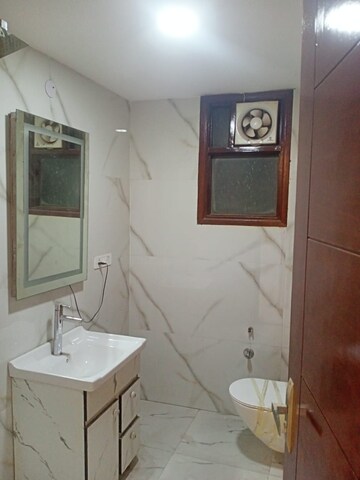 Bathroom in 3 BHK Builder Floor at Andheria Mor Village – for Sale