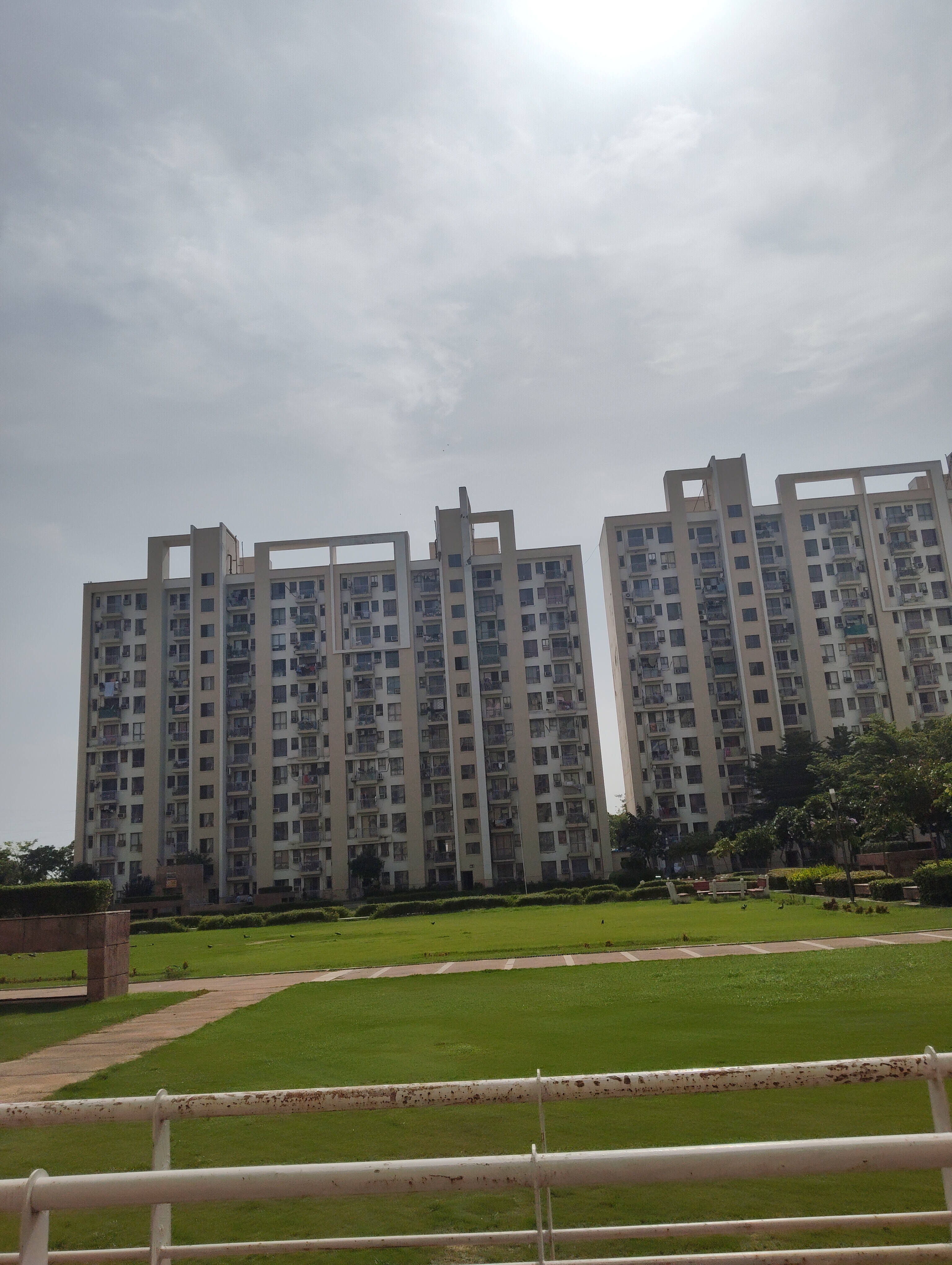 2 BHK 1100 Sq.Ft. Apartment in Unitech The Residences Sector 33