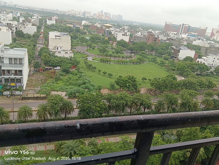 Garden, omaxe-residency 3 Bedroom 1650 Sq.Ft. Apartment In Gomti Nagar Lucknow 9030433