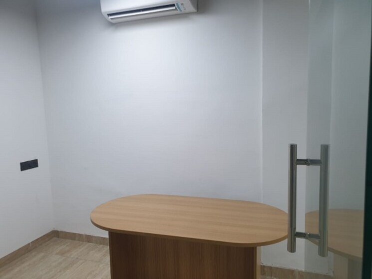 Room, sector 63 Commercial Office Space 4500 Sq.Ft. In Sector 63 Noida 9030415