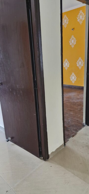 Building Lobby in 3 BHK Apartment at Antriksh Golf View, Sector 78 – for Rent
