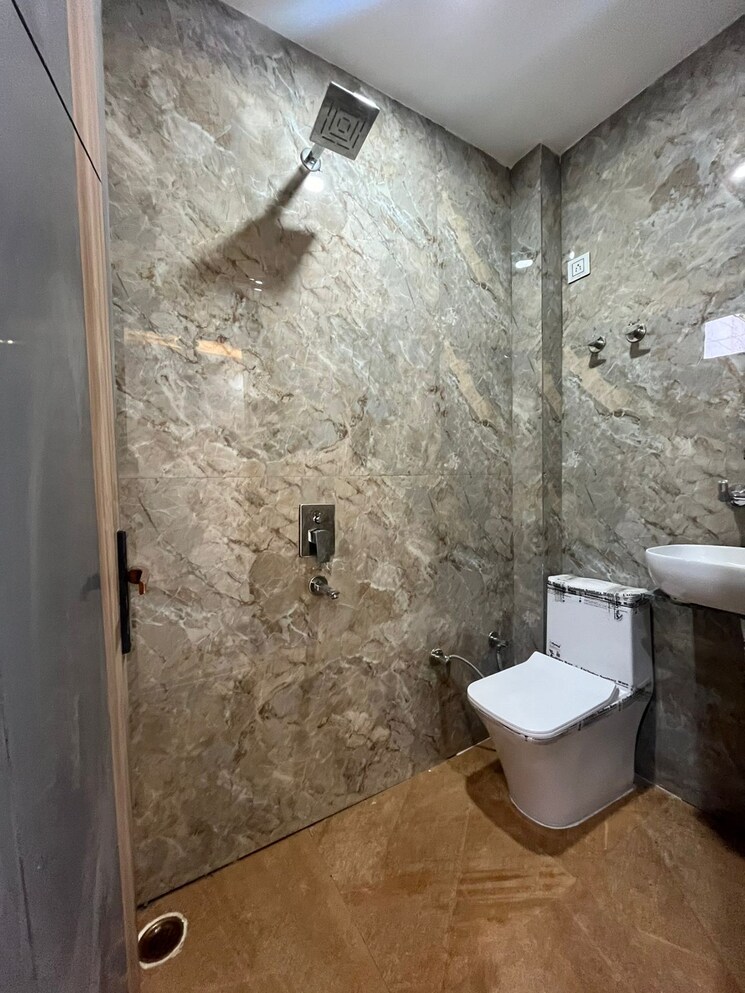 Attached Bathroom, dwarka 2 Bedroom 630 Sq.Ft. Builder Floor In Dwarka Delhi 9030443