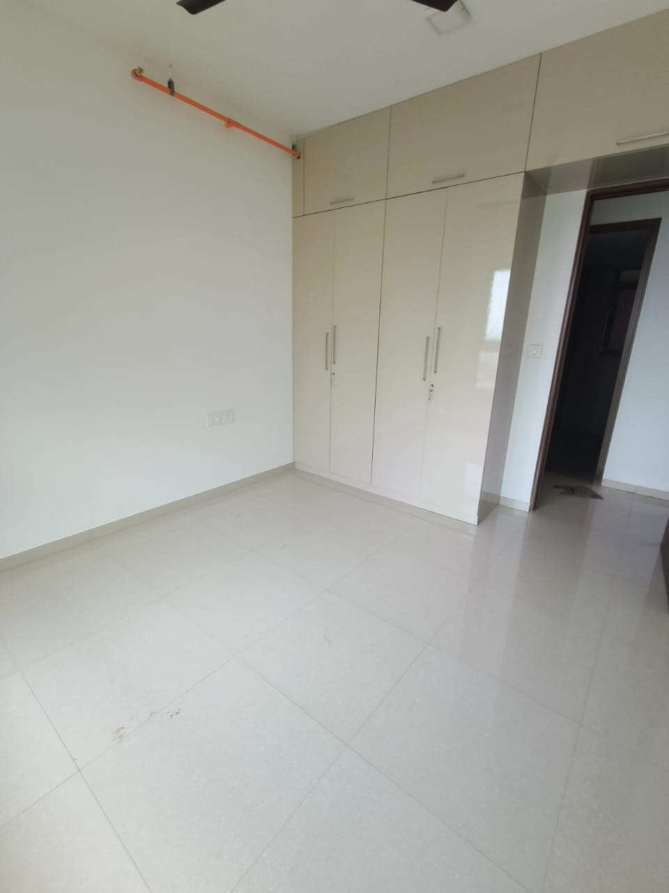 2 BHK Apartment For Rent in Tata Serein