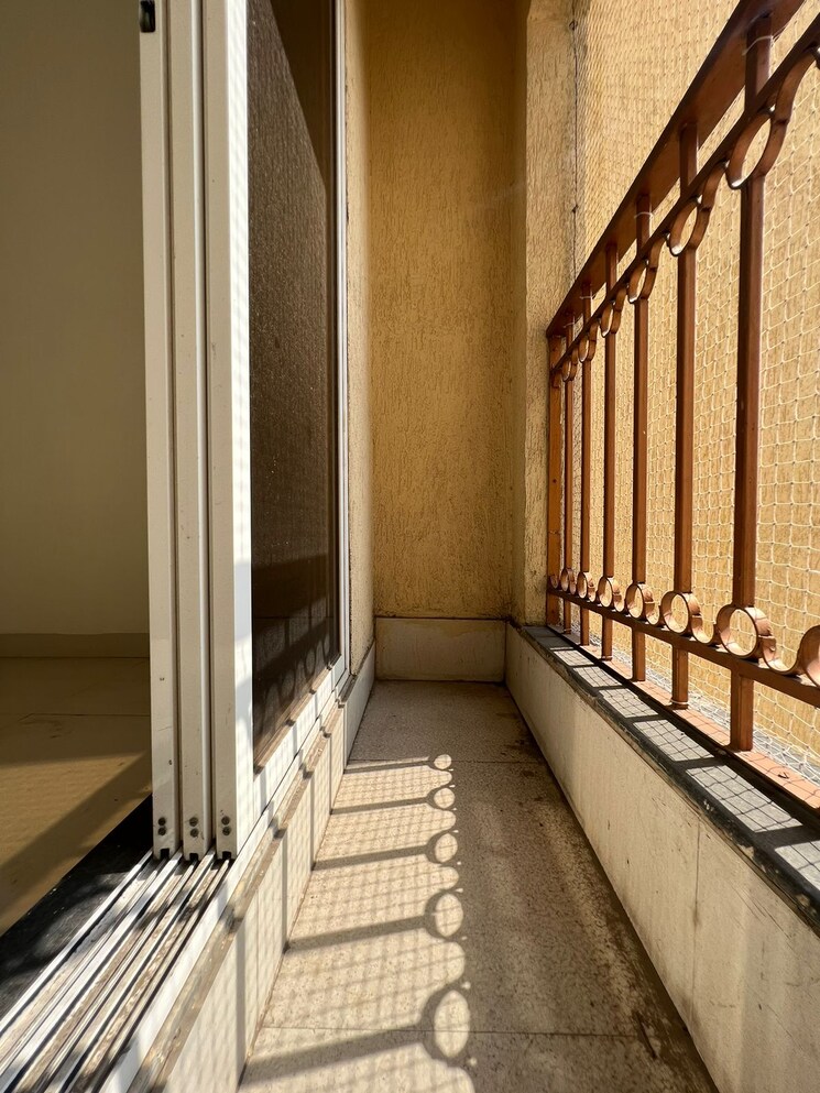 Balcony, parsik nagar 2 Bedroom 950 Sq.Ft. Apartment In Parsik Nagar Thane 9030455