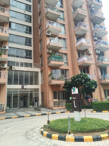 2 BHK Apartment For Rent in Pioneer Park Phase 1, Sector 61