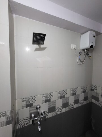 Team Area in 1 BHK Apartment at Prem Tower, Goregaon West – for Rent