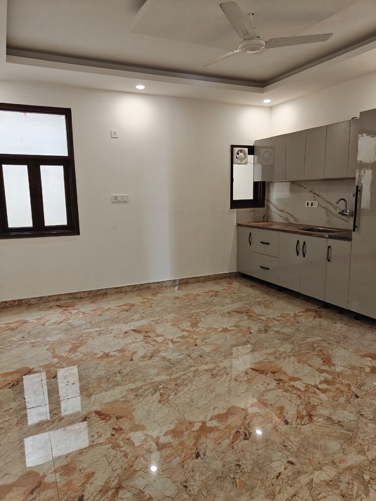 Room, freedom fighters enclave 2 Bedroom 1100 Sq.Ft. Builder Floor In Freedom Fighters Enclave Delhi 9030490