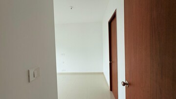  2 BHK Apartment at Kalpataru Immensa, Kolshet Road – for Rent