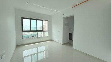 2 BHK Apartment For Rent in Kalpataru Immensa, Kolshet Road
