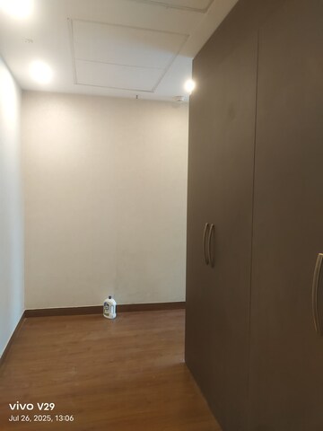 Room in 4 BHK Apartment at Abw La Lagune, Sector 54 – for Rent