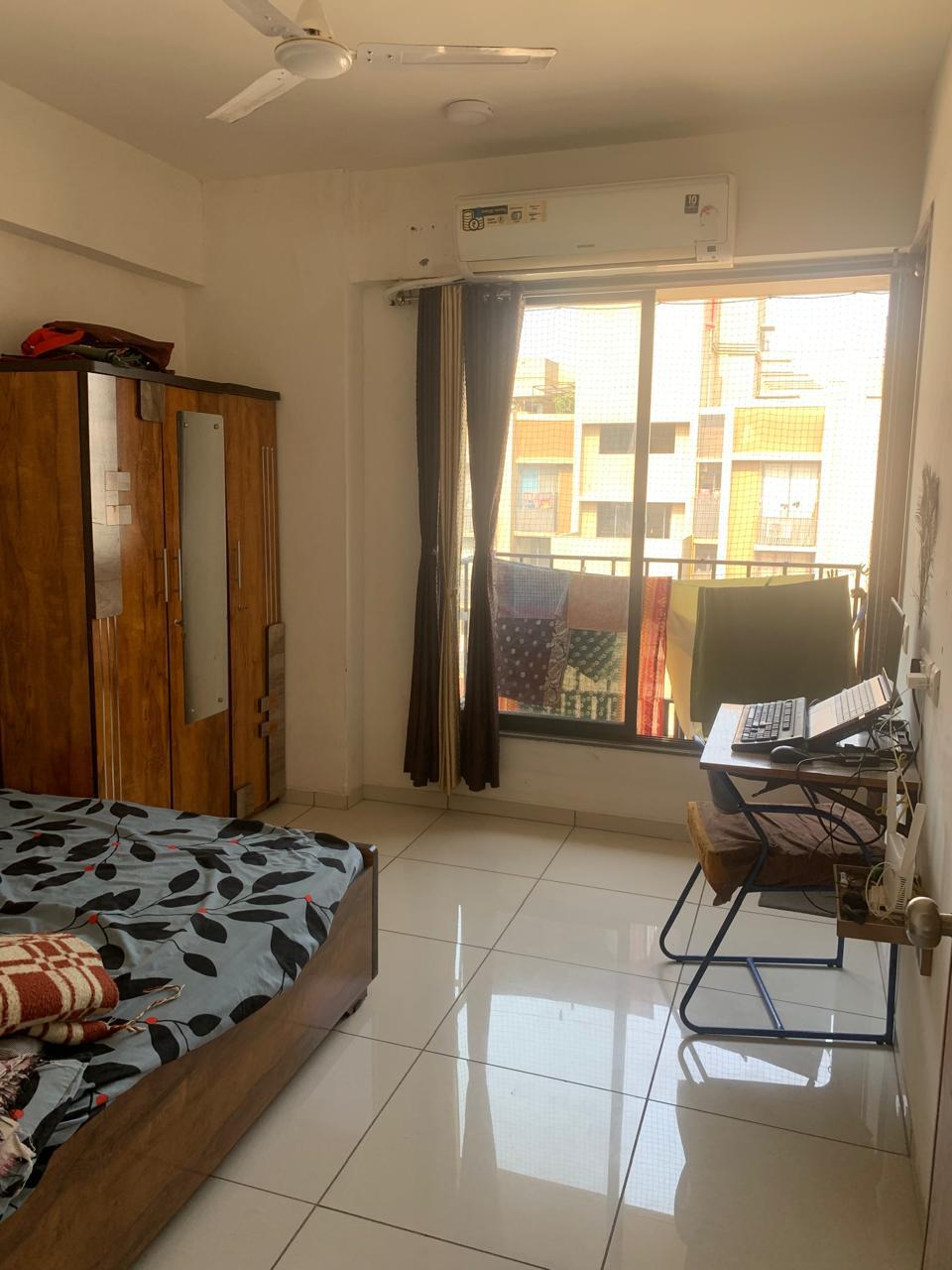 2.5 BHK Apartment For Rent in Sun Shela One