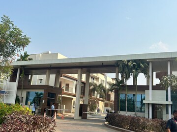 4 BHK Villa – Exterior View View at Tellapur - for Sale