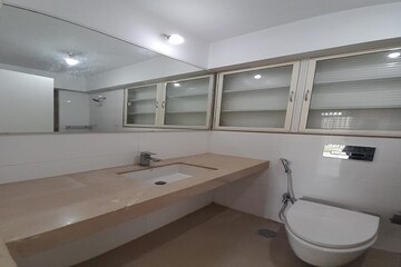 Bathroom in 2 BHK Apartment at Godrej The Trees, Vikhroli East – for Sale