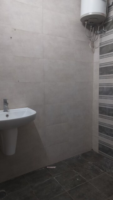 Bathroom in 3 BHK Apartment at Jubilee Hills – for Rent
