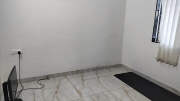 Room in 3 BHK Apartment at Jubilee Hills – for Rent