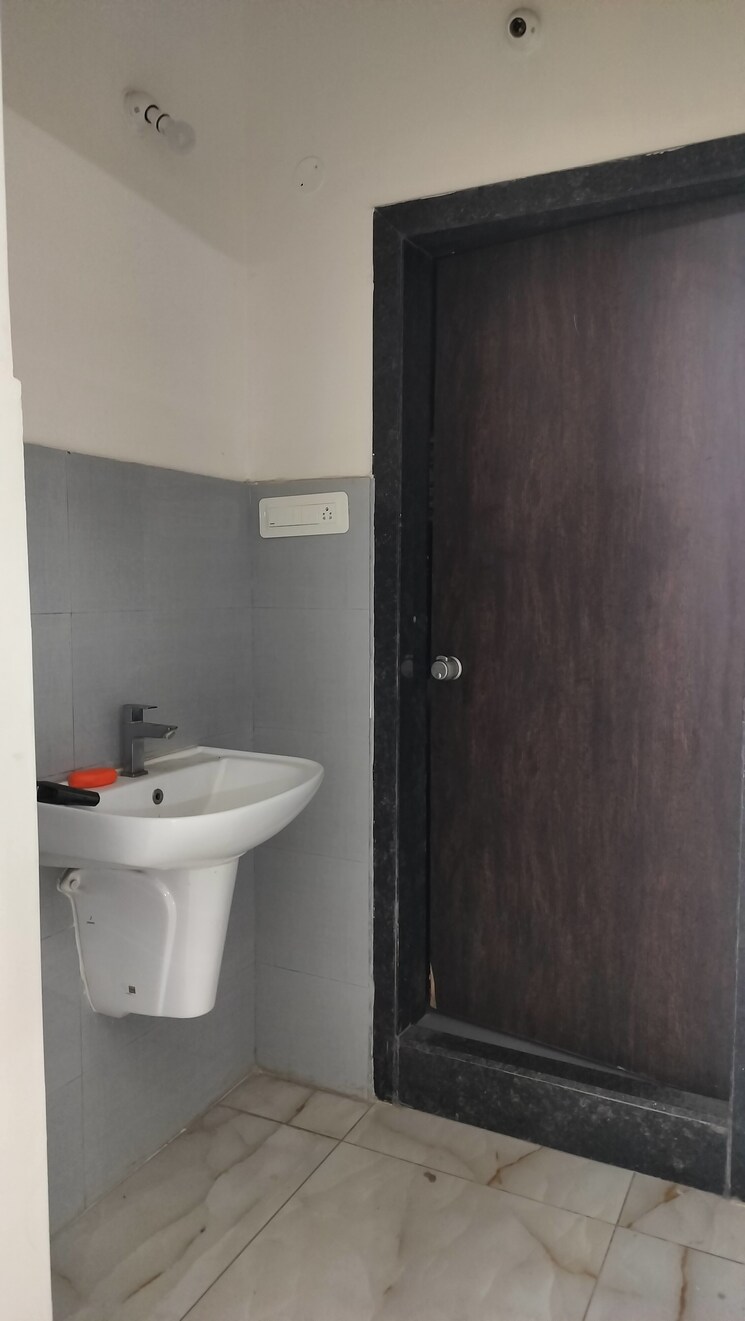 Bathroom, jubilee hills 3 Bedroom 1900 Sq.Ft. Apartment In Jubilee Hills Hyderabad 9030572