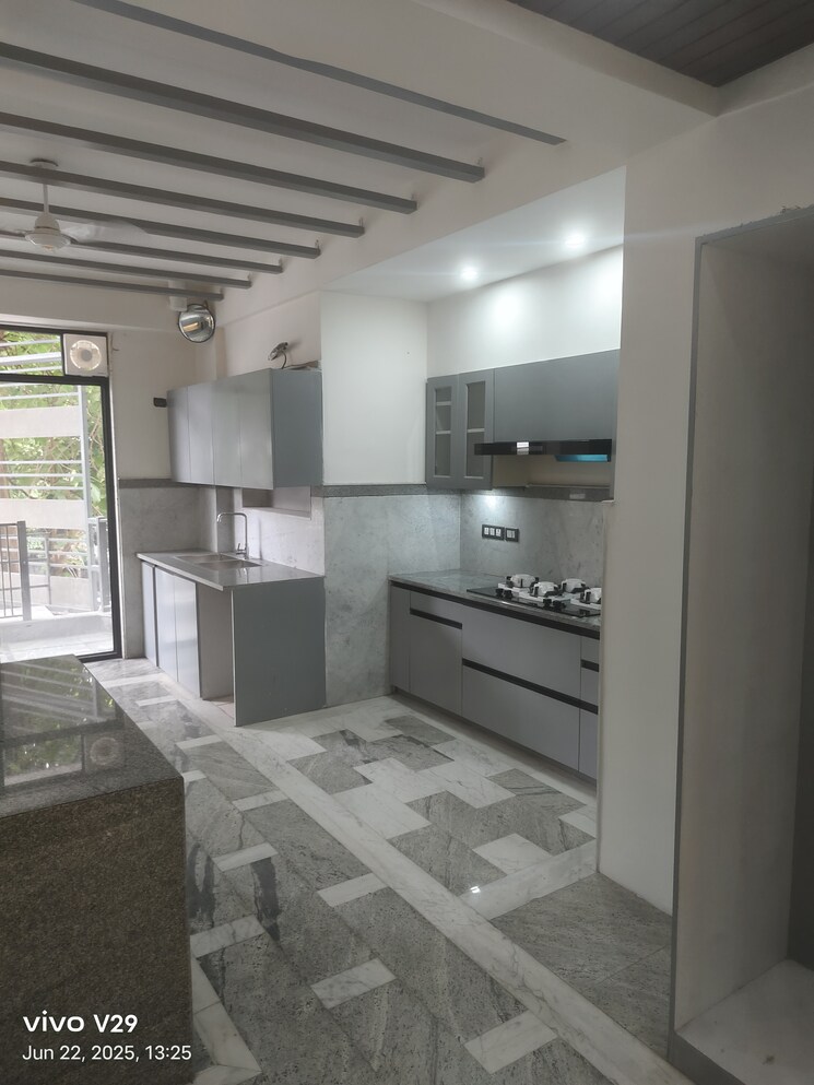 Kitchen, dlf-the-crest 4 Bedroom 3081 Sq.Ft. Apartment In Sector 54 Gurgaon 9030589