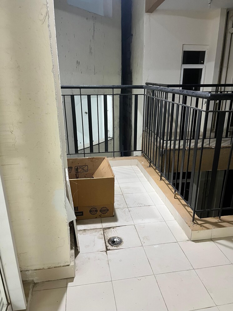 Balcony, amrapali-tropical-garden 2.5 Bedroom 980 Sq.Ft. Apartment In Tech Zone 4 Greater Noida Greater Noida 9030618