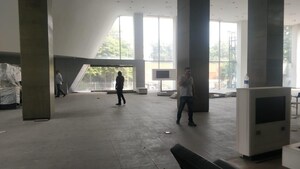 Parking in 2 BHK Builder Floor at Sunshine Apartments Sector 73, Sector 73 – for Sale