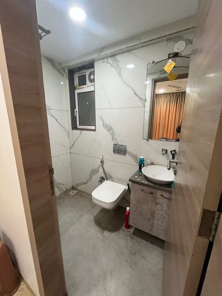 Bathroom, sheth-vasant-oasis 1 Bedroom 472 Sq.Ft. Apartment In Andheri East Mumbai 9030665